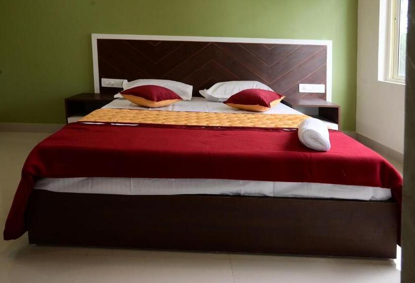 فندق The Green Room Tourist Home