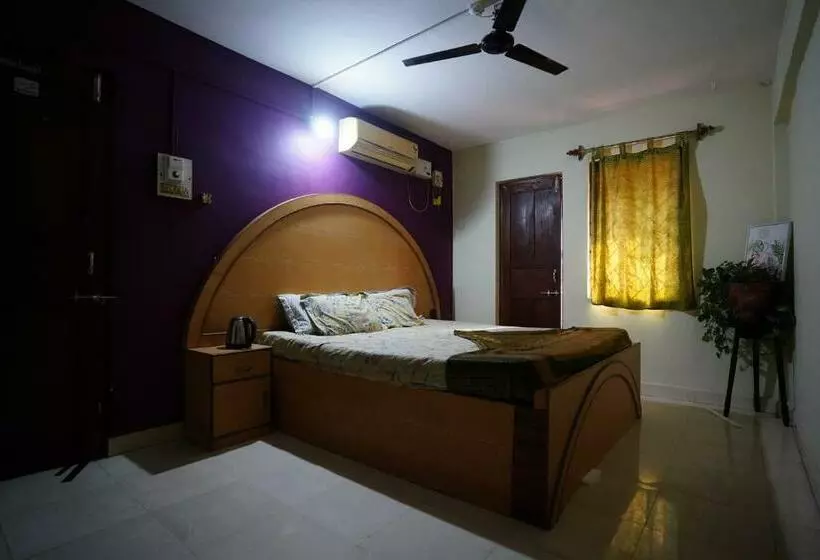 ペンション Dmello Guest House