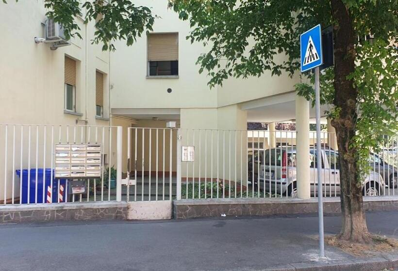 پانسیون Peppe Home Fontana Del Trianon