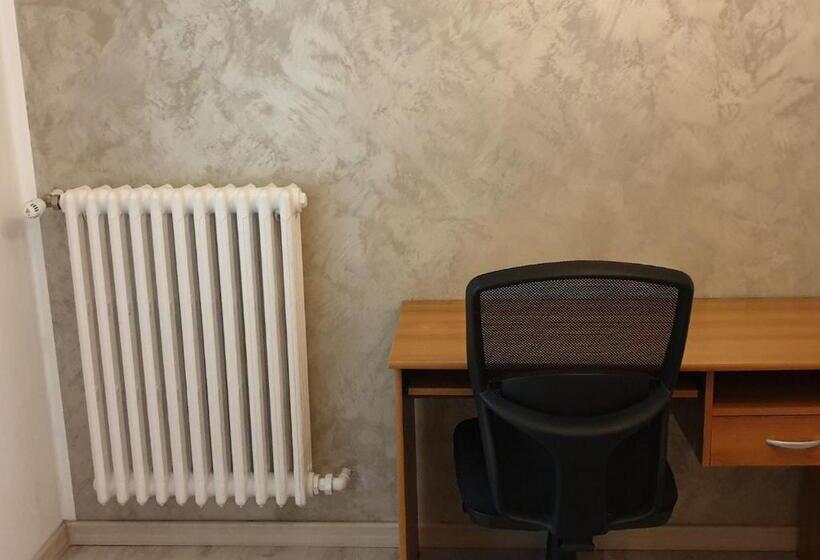 پانسیون Peppe Home Fontana Del Trianon