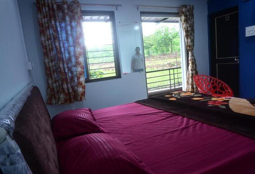 Sahyadri Hotel And Room Stay