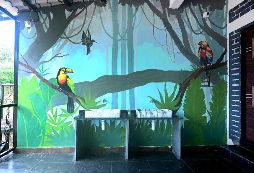 Sahyadri Hotel And Room Stay