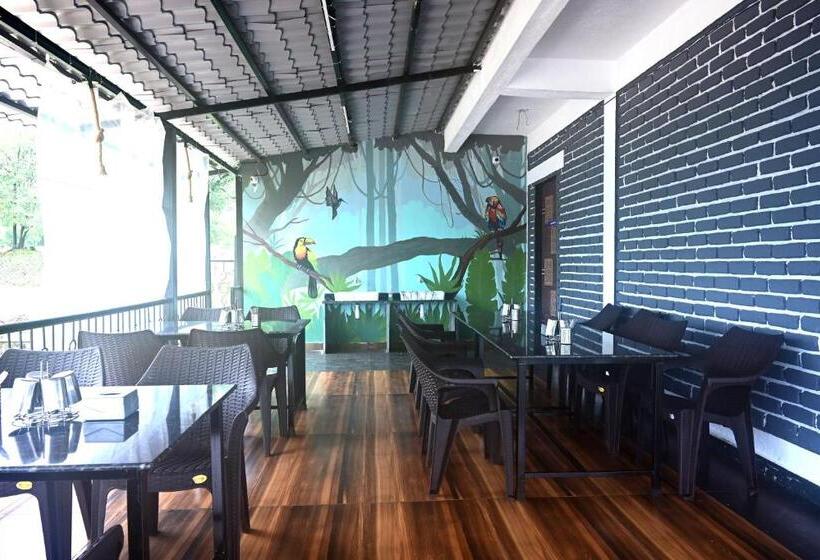 Sahyadri Hotel And Room Stay