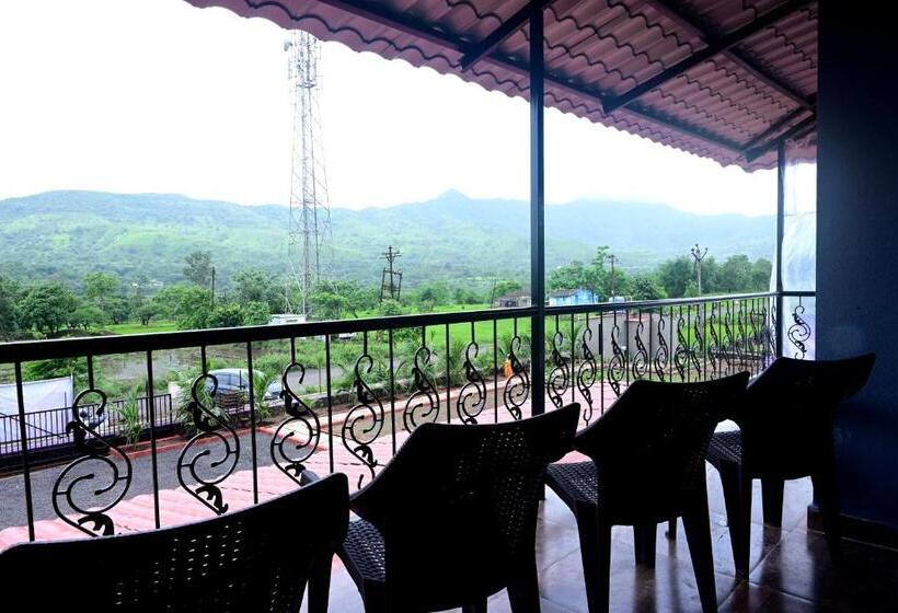 Sahyadri Hotel And Room Stay