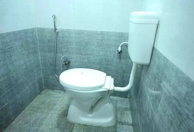 Sahyadri Hotel And Room Stay