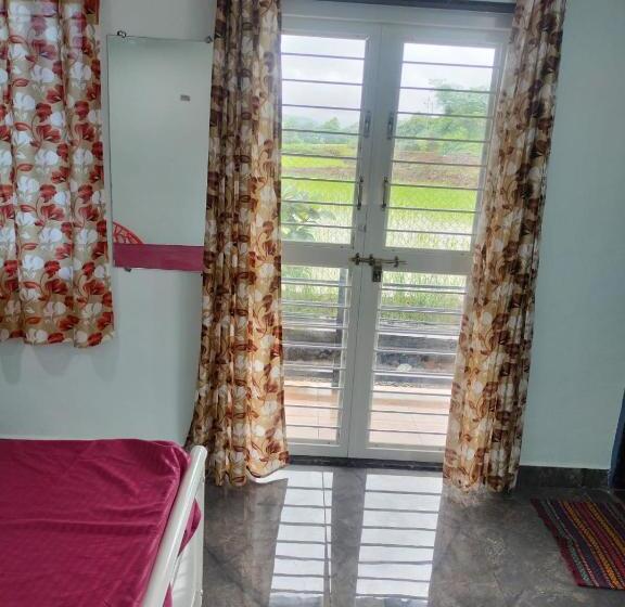 Sahyadri Hotel And Room Stay