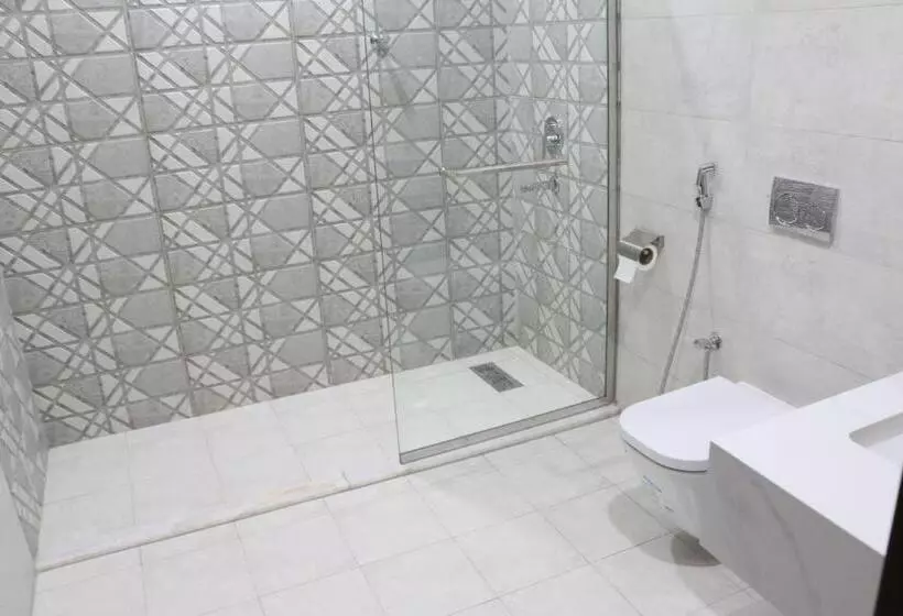 شقق بيت المدينة للشقق المخدومة