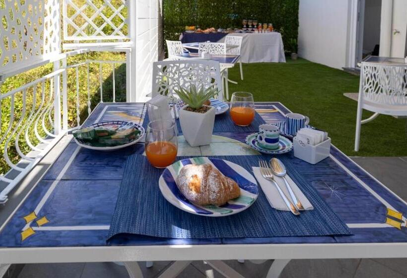 مبيت وإفطار Al Chiaro Di Luna Luxury Suites Amalfi Coast