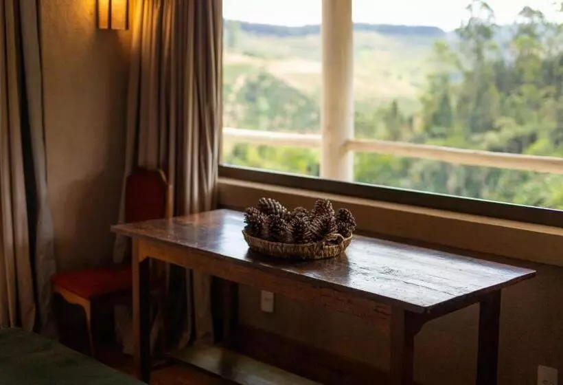 Lomakeskus Quinta Dos Manacás Pousada   Pedra Azul   Rota Dos Lagos