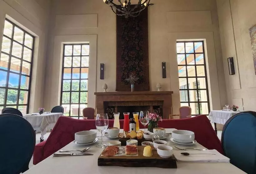 Lomakeskus Quinta Dos Manacás Pousada   Pedra Azul   Rota Dos Lagos