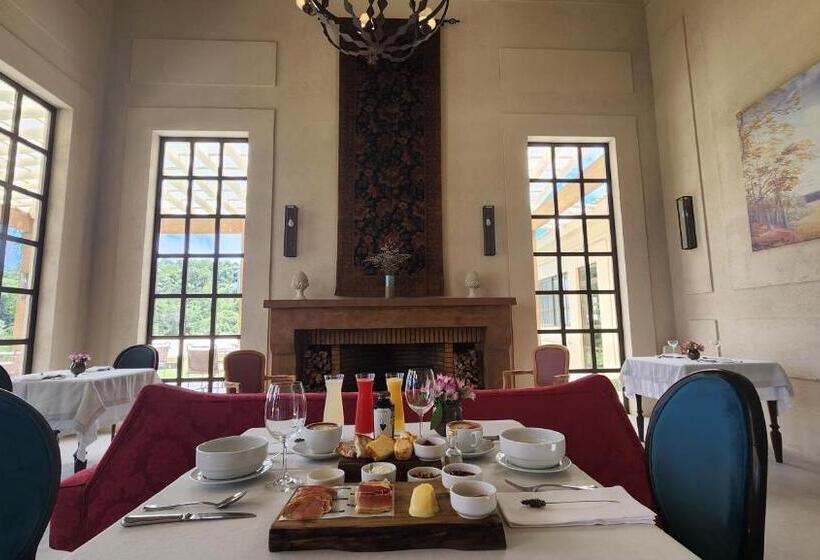 Kurort  Quinta Dos Manacás Pousada   Pedra Azul   Rota Dos Lagos