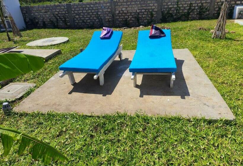 استراحتگاه Riccardella House Rafiki Tamu