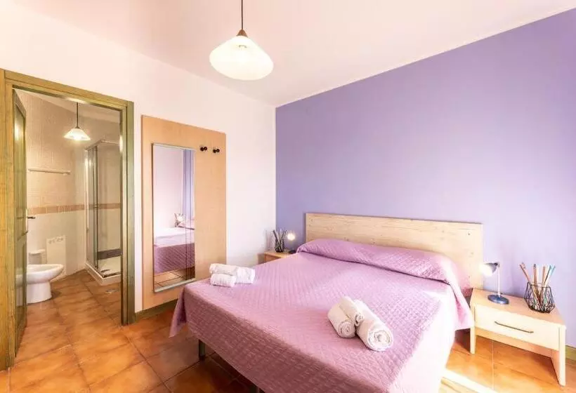 Isa Residence With Swimming Pool In Santa Teresa Di Gallura, Apartments With Air Conditioning And Pr