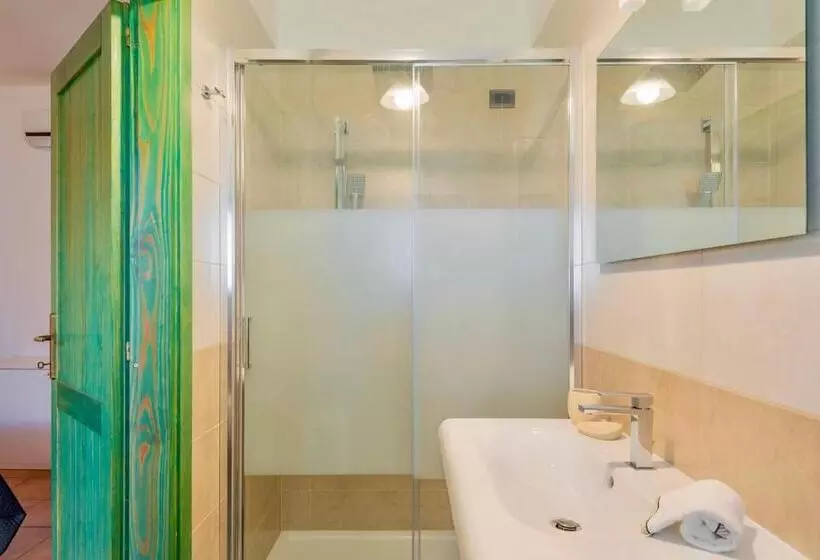 Isa Residence With Swimming Pool In Santa Teresa Di Gallura, Apartments With Air Conditioning And Pr