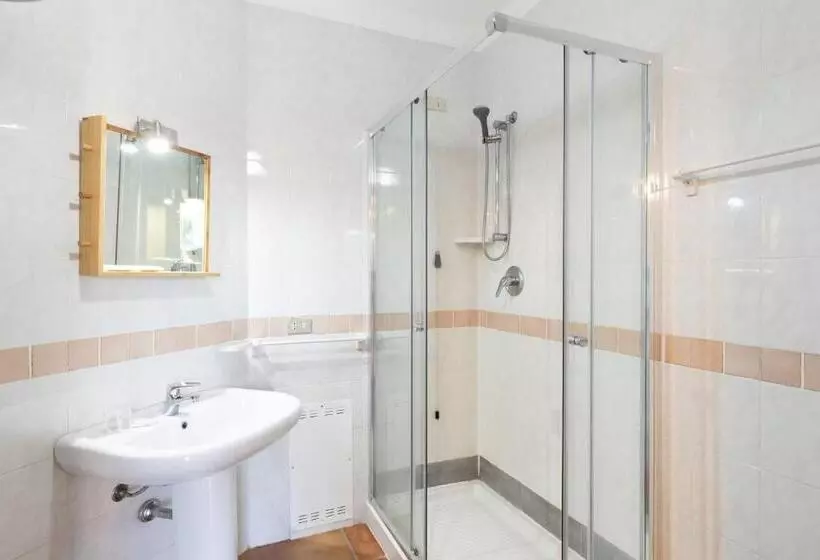 Isa Residence With Swimming Pool In Santa Teresa Di Gallura, Apartments With Air Conditioning And Pr