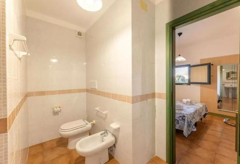 Isa Residence With Swimming Pool In Santa Teresa Di Gallura, Apartments With Air Conditioning And Pr