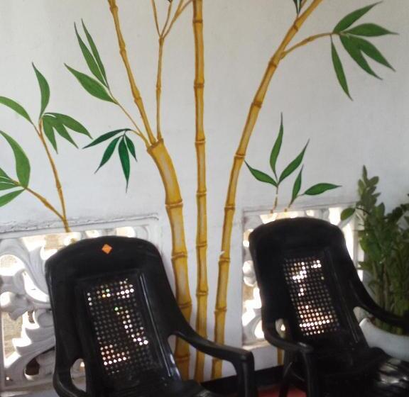 پانسیون Rafee Guest House