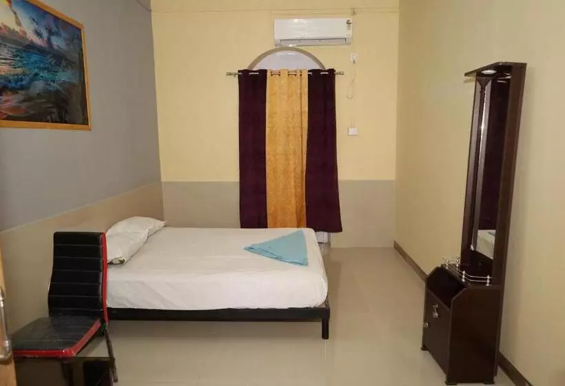 ペンション Rail Nest