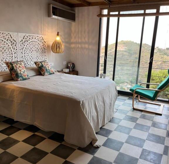 ホテル El Castillo De La Mora