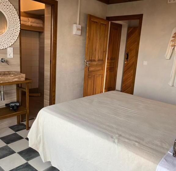 ホテル El Castillo De La Mora