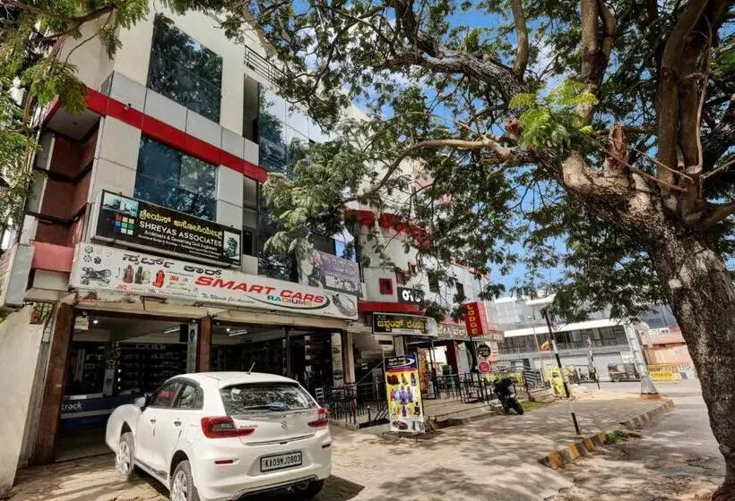 ホテル Oyo Flagship Jashwanth Residency