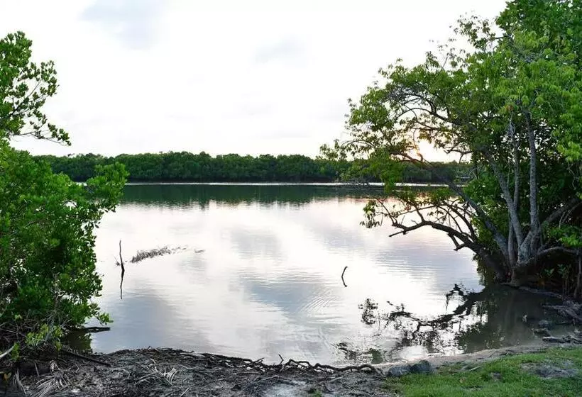 Nilaveli Nature Lagoon Resort