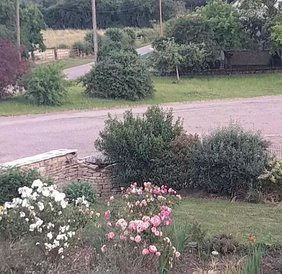 Aamiaismajoitus (B&B) Vallée Du Serein