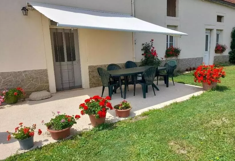 Aamiaismajoitus (B&B) Vallée Du Serein