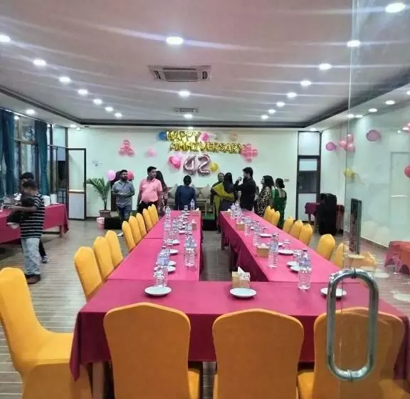 هتل Harmony & Little Bites Bistro