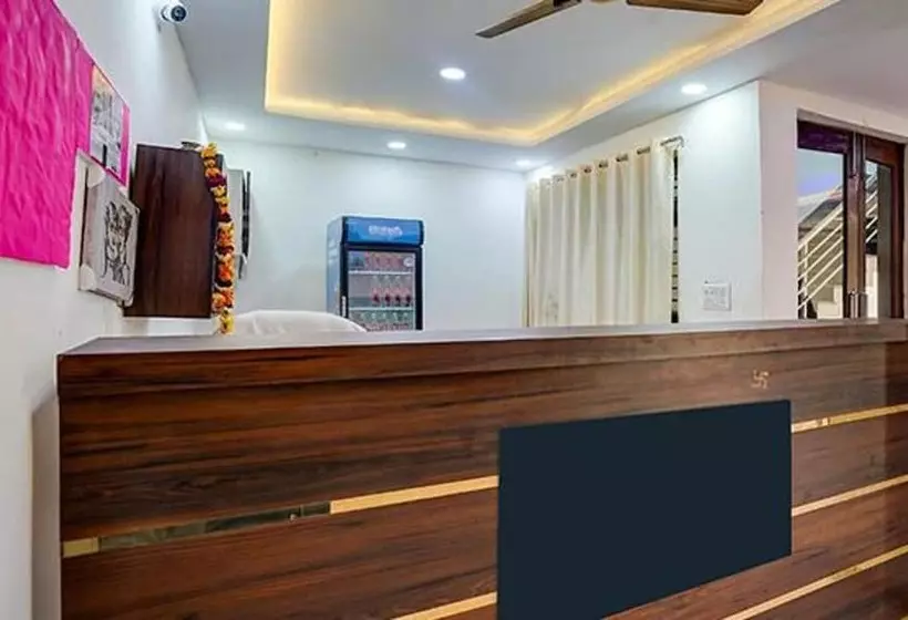 Fabhotel Vishal Palace