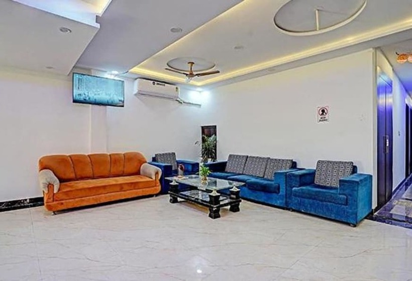 Fabhotel Vishal Palace