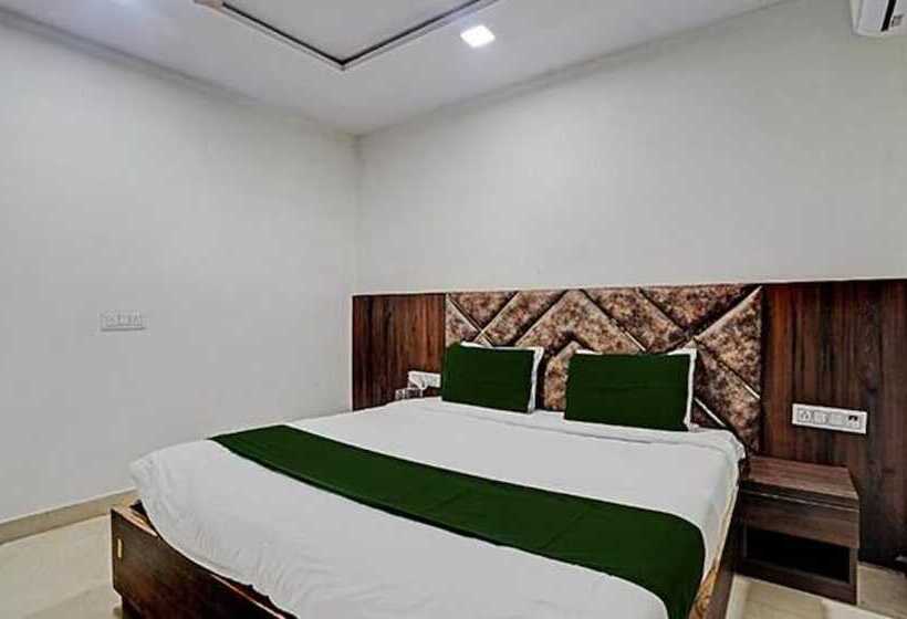 Fabhotel Vishal Palace