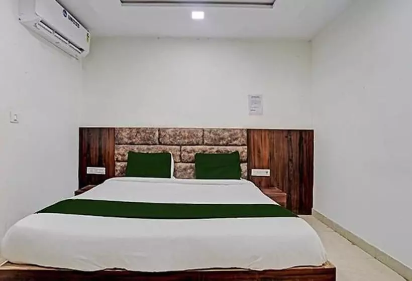 Fabhotel Vishal Palace