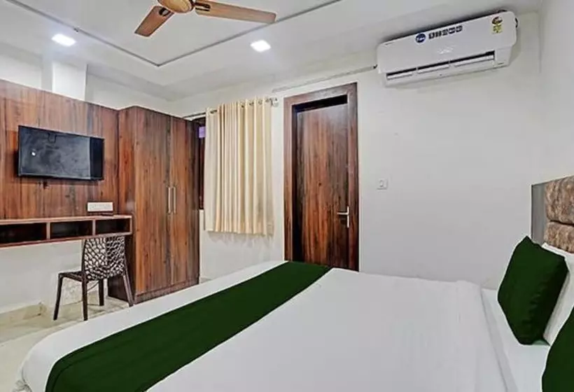 Fabhotel Vishal Palace