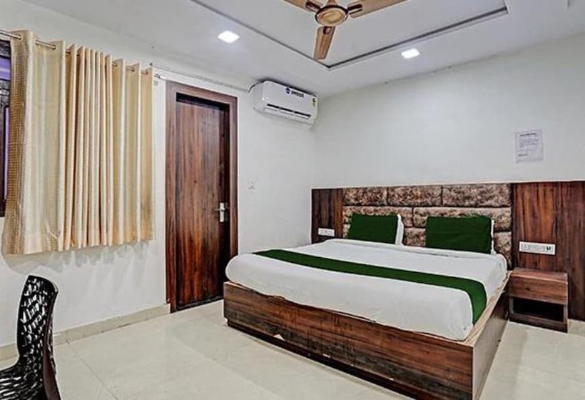 Fabhotel Vishal Palace