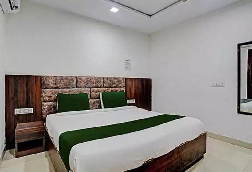 Fabhotel Vishal Palace