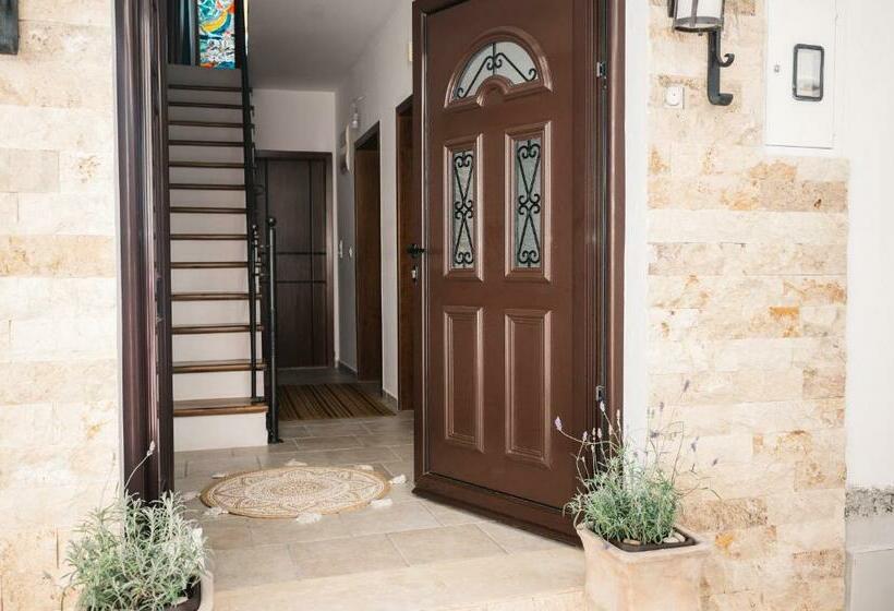 پانسیون Guest House Mirah