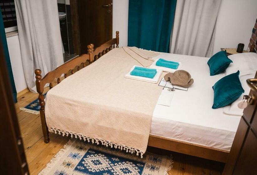 پانسیون Guest House Mirah