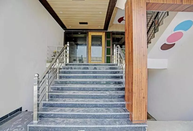 Oyo Flagship Hotel Sunrise And Restaurant