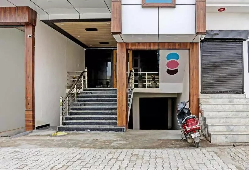 Oyo Flagship Hotel Sunrise And Restaurant