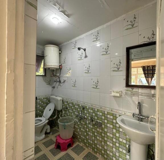 Hotel Heritage Rose Inn