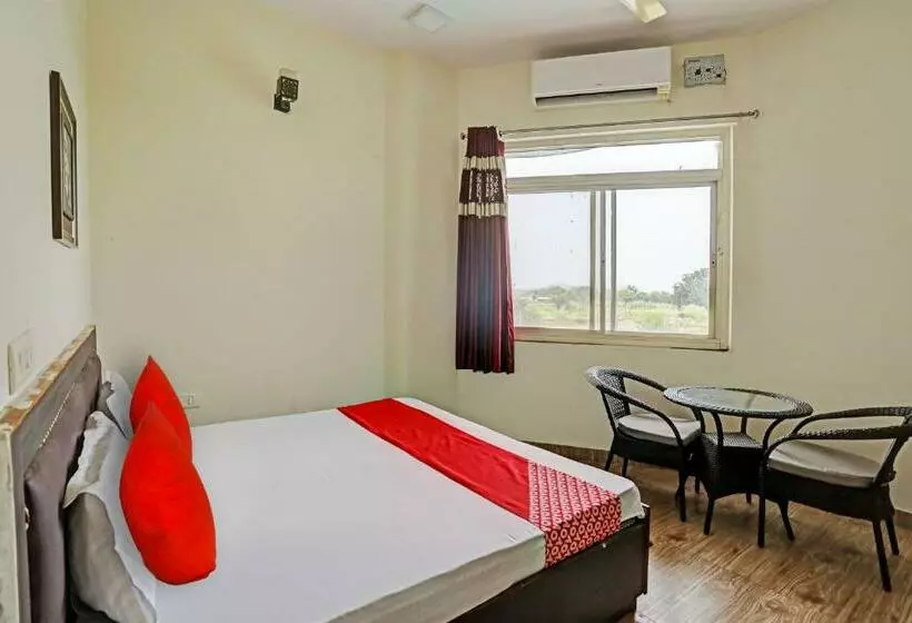 ホテル Oyo Flagship Green Vatika Resort