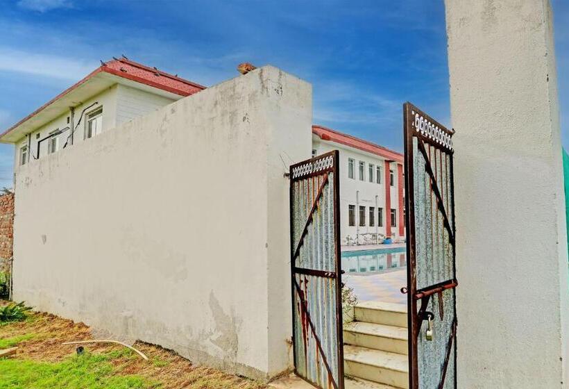 호텔 Oyo Flagship Green Vatika Resort