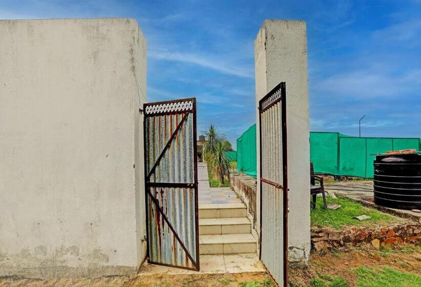 호텔 Oyo Flagship Green Vatika Resort