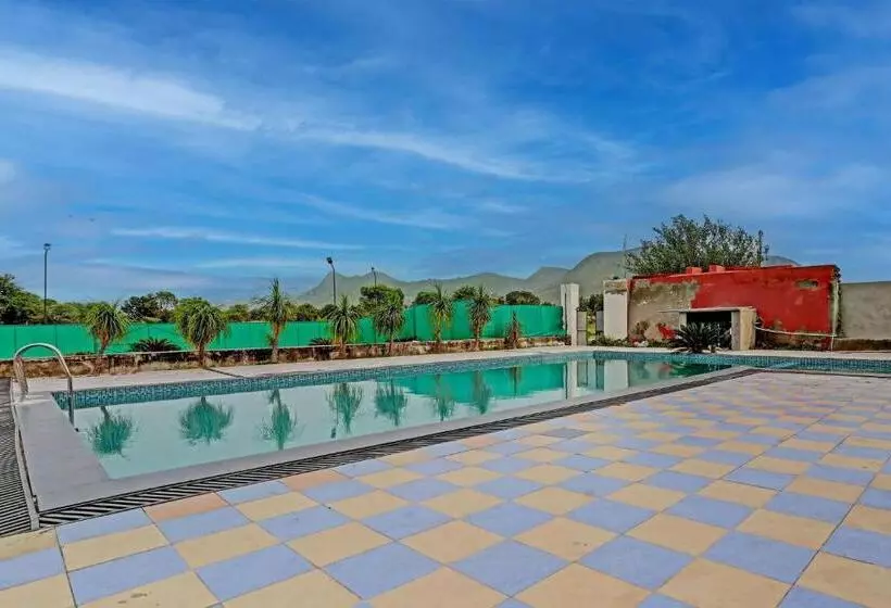 ホテル Oyo Flagship Green Vatika Resort
