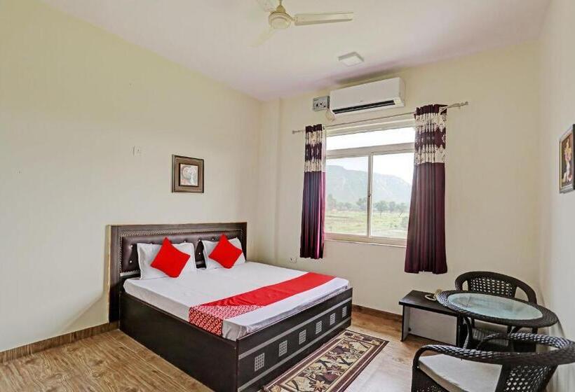 호텔 Oyo Flagship Green Vatika Resort