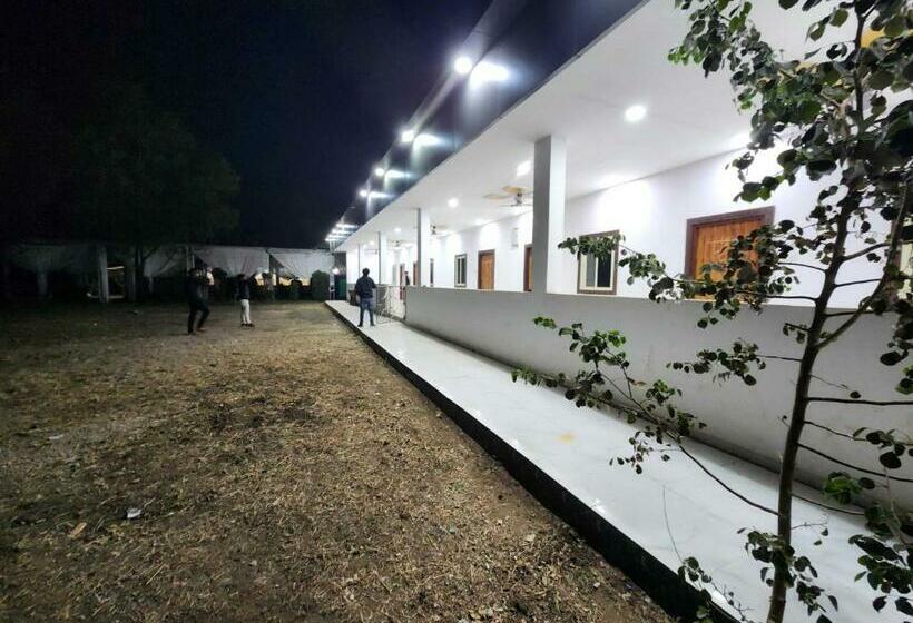 Hotelli Oyo Hills View