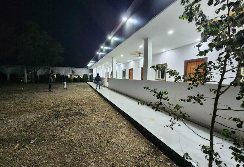 Hotelli Oyo Hills View