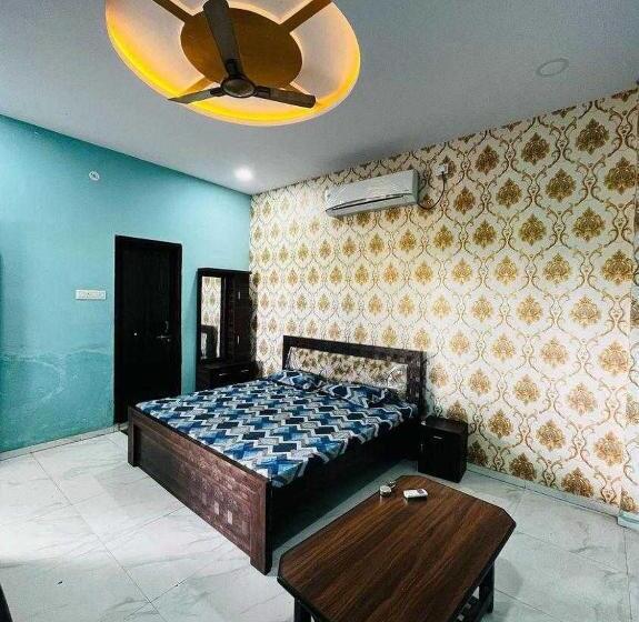 Hotelli Oyo Hills View