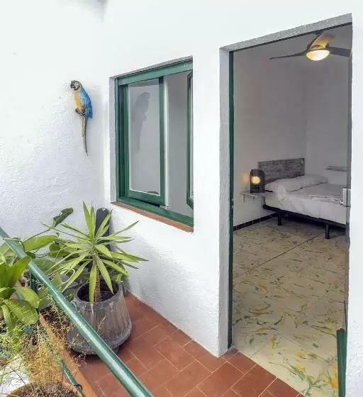 ユースホステル L Hostalet Guesthouse